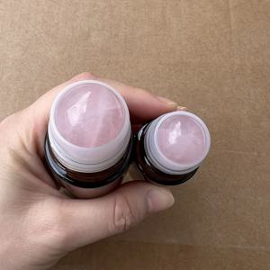 30ml 50ml 앰버/투명 유리병 천연 로즈 쿼츠 대형 크리스탈 젬 롤러볼 롤온 향수 오일 병 겨드랑이용
