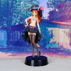 20CM 애니메이션 나미 검은색 옷 액션 피규어 원피스 필름 레드 드레스업 피규어 PVC 수집용 모델 장난감 어린이 선물