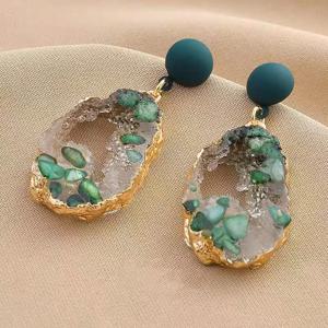 여성을위한 빈티지 에메랄드 불규칙 귀걸이 2024 패션 성격 드롭 귀걸이의 새로운 Fairycore Luxury Designer Jewelry