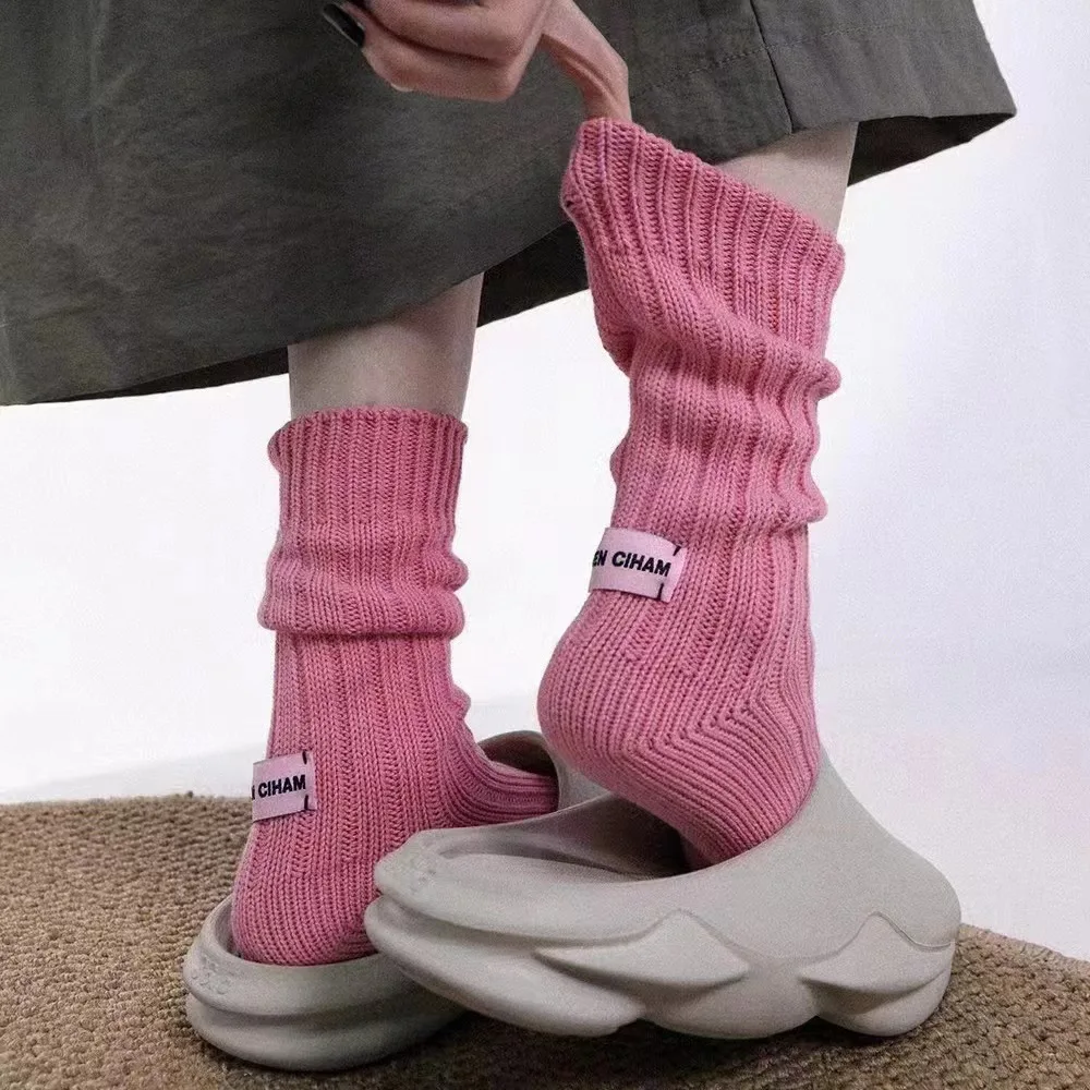 한국산 두꺼운 실로 짠 중목 양말 면 일본 핑크 라벨 커플 단색 양말 중목 따뜻한 홈 양말