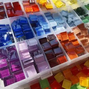 50pcs 1cm 크리 에이 티브 아트 혼합 색상 모자이크 조각 크리스탈 멀티 블렌드 컬러 옵션 DIY 수제 코스터 소재 꽃병 코스