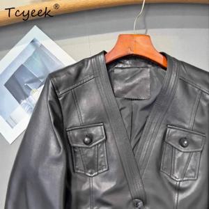 Tcyeek 천연 가죽 코트, 식물성 태닝 처리된 양가죽 소재, 여성용 V넥 슬림핏, 가을 여성 의류, 벨트 장식