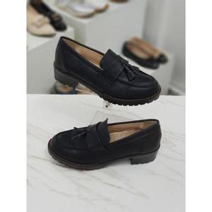 [한슈]태슬 장식 에나멜 통굽 여성로퍼 4cm HS584376ct