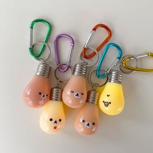 리락쿠마 코리락쿠마 랜덤 뽑기 캡슐 라이트 전구 키링 5종