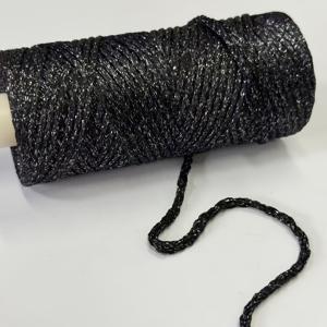블랙 베이스 쉬머링 실버 스레드 할로우 얀 50G, 2mm 폭 골든 실버 스레드 할로우 얀, 폭발적인 블랙 실버 얀, 부드럽고 피부 친화적, 공예 제작에 적합, 스웨터, 스카프, 모자, 신발을 뜨개질 및 코바늘 뜨개질할 수 있습니다.