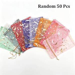 50개 크리스마스 선물 가방 | 달과 별 패턴 메시 사탕 가방, 멀티 컬러 드로스트링 보관 가방, 투명 포장 가방, 랜덤 혼합 색상, 결혼식 파티, 발렌타인데이, 크리스마스, 할로윈 및 추수감사절에 적합