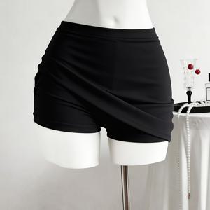 블랙 베이스 허리 불규칙 숏 스커트 반바지, 슬림핏 투피스 - 힙업 스타일 탄성 노출 방지 안전 반바지. 고탄성 밀착감 원단