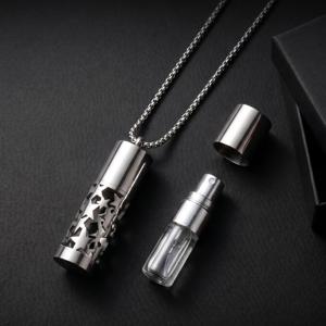 휴대용 2ML 미니 스프레이 향수 병 펜던트 목걸이, 분리형 녹 방지 스테인리스 스틸 모기 퇴치 에센셜 오일 용기, 변색 방지 재사용 가능한 향수 샘플 홀더, 여름 캠핑 하이킹 해변 야외 장비, 우정 선물