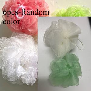 6개입 랜덤 색상 목욕 스펀지 볼 - 남녀공용 매우 부드러운 각질 제거 목욕볼 - 깊은 클렌징을 위한 고급스러운 거품 - 민감성 피부용 - 뉴트럴 디자인 - 메쉬 목욕볼 세트
