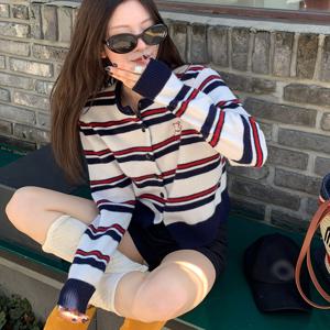 한국인들이 자주 사는 한국 스타일 컬러 블록 클래식 라운드넥 가디건 여성 가을 게으른 루즈핏 숏 디자인 소형 강아지 자수 스웨터 코트 패셔너블 여성 의류
