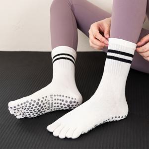 1켤레, 단색 다섯 발가락 요가 양말, 남녀공용 스포츠 양말, 통기성 양말, 발 마모 방지, 야외 달리기 마라톤, 피트니스 운동, 실내 요가 운동용 바닥 양말에 적합