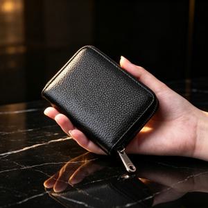 1개 남성용 경량 지갑, RFID 차단, 멀티 카드 슬롯, ID 홀더 & 지퍼 포켓 - 안전한 여행 및 일상 사용, 내구성 좋은 패셔너블한 블랙 디자인, 크리스마스 선물, 간편한 스타일, 장인 정신, 부드러운 표면, 모던 동전 지갑