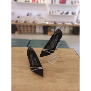 세라 1color 마리오 여성 사틴스판 포인트 토 사선큐빅장식 펌프스6cm S24P500