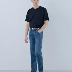 게스 [CORE] 남성 DBL톤 슬림 스트레이트 MQ1D9070