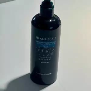 네이처리퍼블릭 블랙빈 탈모증상개선 샴푸 520ml 2개