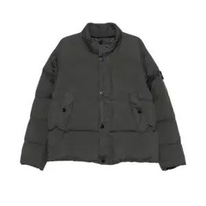 스톤아일랜드 MUST IT_럭스댓 26FW L2S15 4100109 안티드롭 크링클랩스 다운 패딩