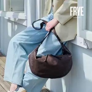 프라이(FRYE) [NEW컬러추가] 이태리 직수입 하프문 시그니처 숄더백