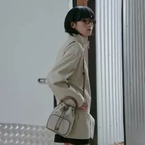 [롯데백화점]랩 캔버스 포켓 버킷백(AS7AB202)