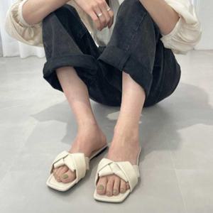 여름 데이트 룩 편한 슬리퍼 형 샌들 뮬 신발 여성 여성뮬블로퍼 여성로퍼슬리퍼 뮬슬리퍼뮬신발