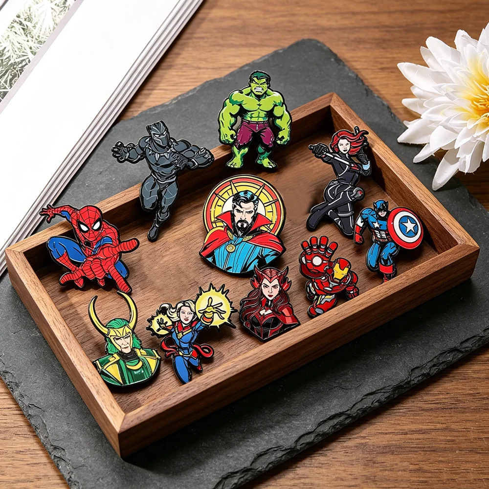 10pcs 크리 에이 티브 만화 클래식 캐릭터 에나멜 핀 세트 멋진 소년 금속 옷깃 배지 배낭 의류에 대한 장식 브로치