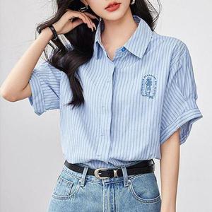 [몽드]자수패치스트라이프블라우스 mde2301443