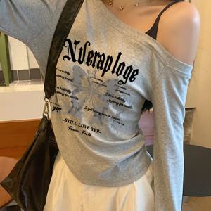 Lele Direction Y2K 한국 간편 스트리트 스타일 창의적인 나비 레터 프린트 오프숄더 긴팔 티셔츠 여성, 미국 레트로 하이 스트리트 스파이시 스타일 슬림 러치 다용도 패션 안감 베이스 셔츠 탑